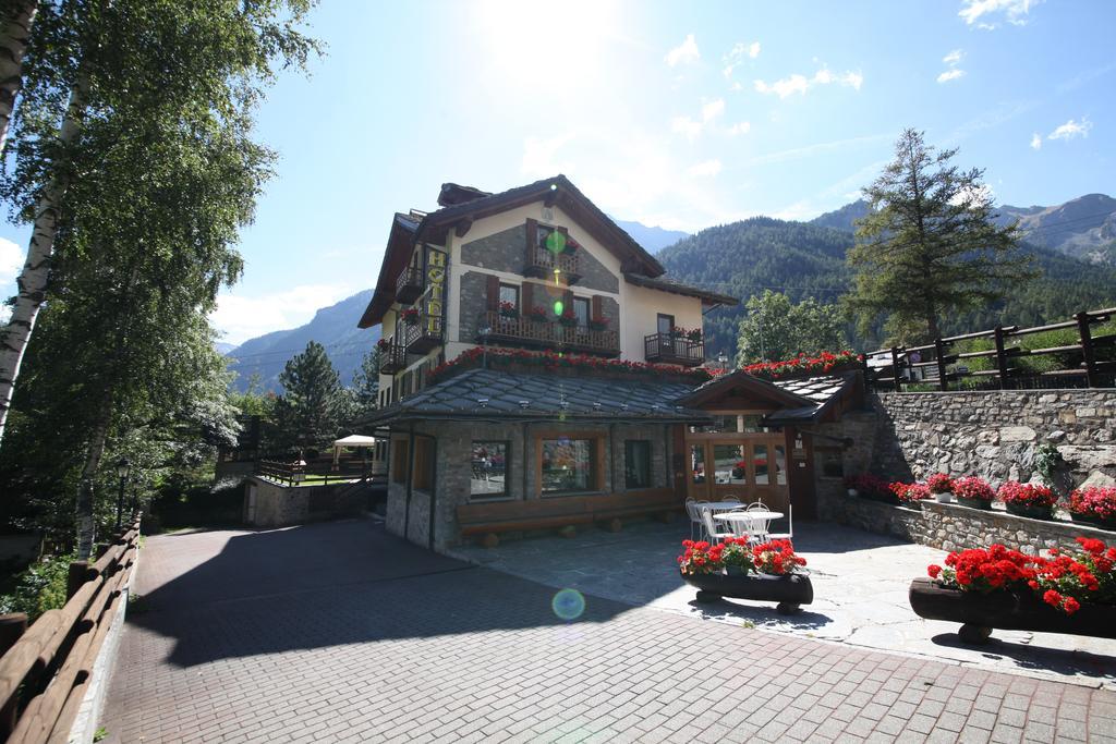 Hotel Stella Del Nord Courmayeur Eksteriør bilde