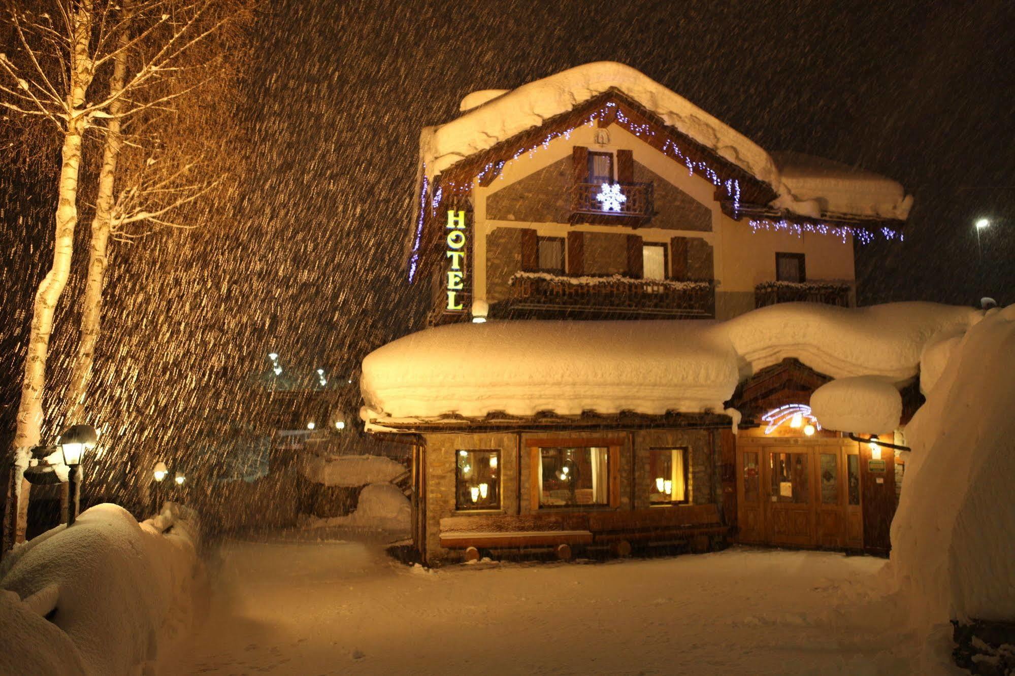 Hotel Stella Del Nord Courmayeur Eksteriør bilde
